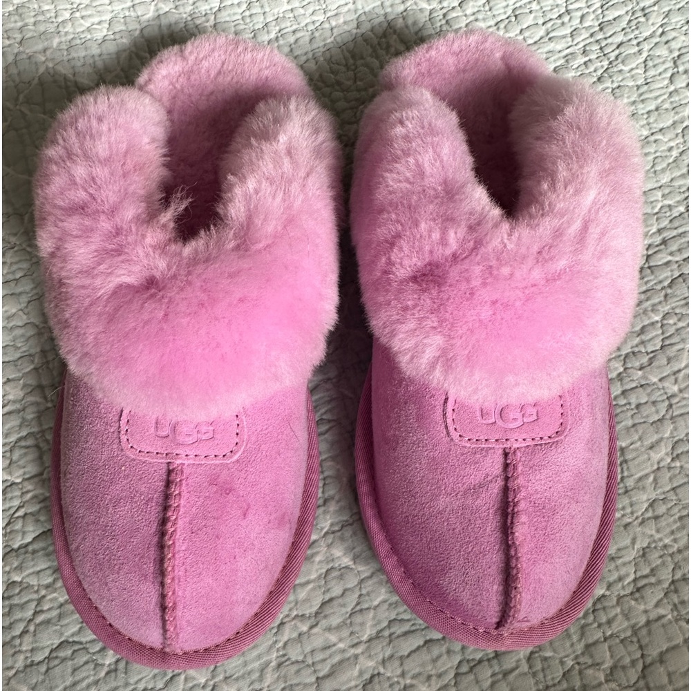 Rare Ugg pink slippers! New without box